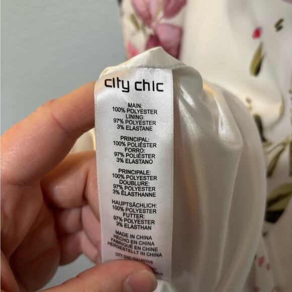 City Chic NWT Darling Tulip Hem Midi Dress in Darling White Floral XXL 24 - Picture 5 of 6